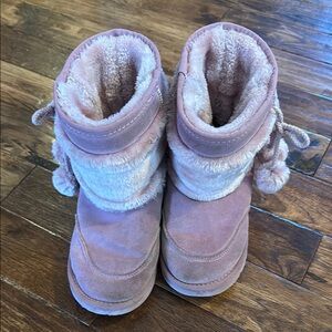Pink UGG Fuzzy Winter Boots W35